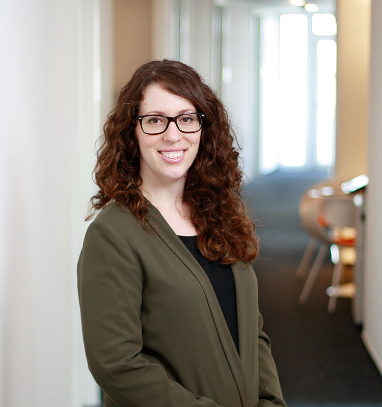 ansprechpartner-sara Sara