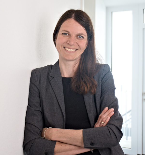 ansprechpartner-jasmin-3-600×640 Jasmin Nesbigall, oneword