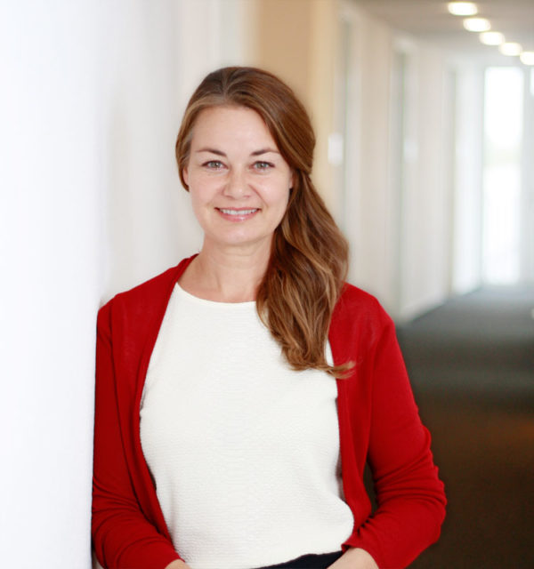 ansprechpartner-andrea-1-600x640